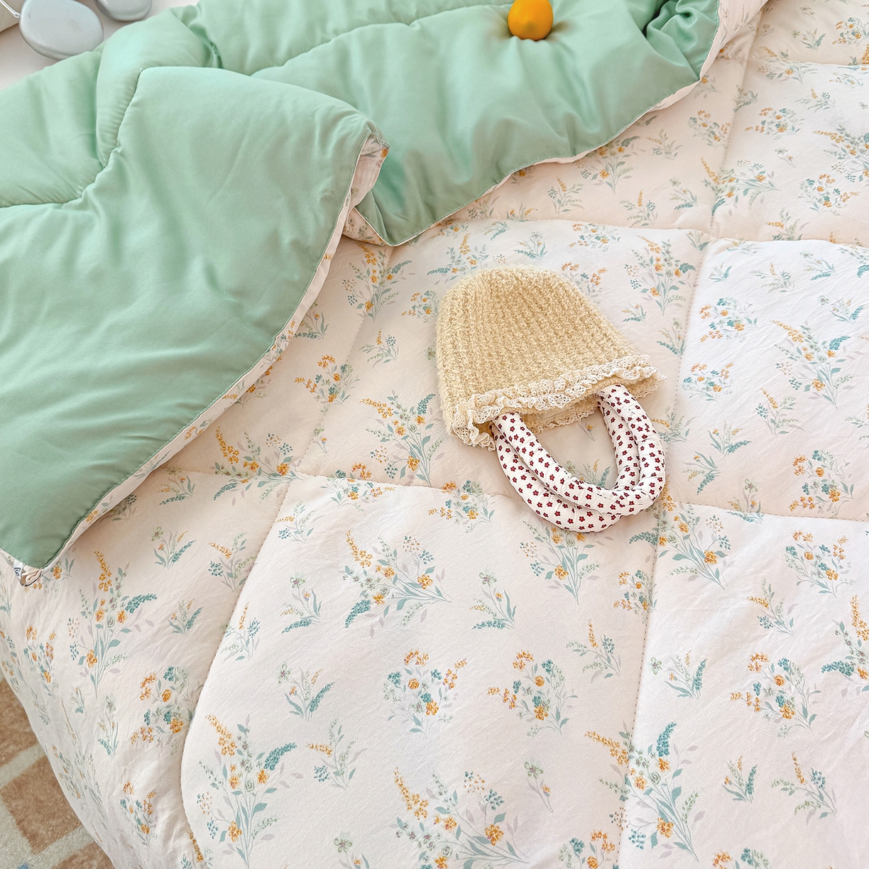 91家纺网 家纺一手货源 找家纺 弗苓家纺 2025新款糯叽叽ins风双层纱水洗棉冬被被子被芯 绚颜