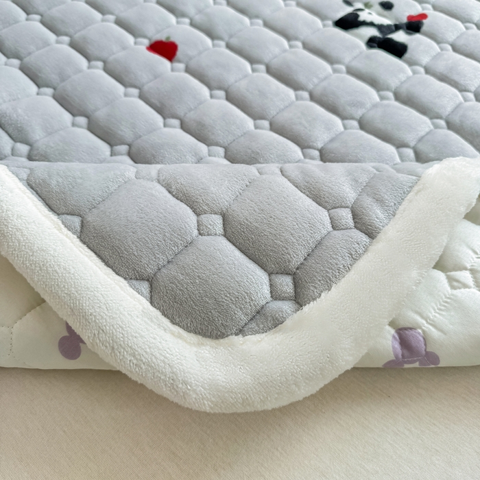 91家纺网 家纺一手货源 找家纺 优品惠 2025新款冬季牛奶绒床垫床褥垫子床护垫加绒床盖学生宿舍上下铺 熊猫灰