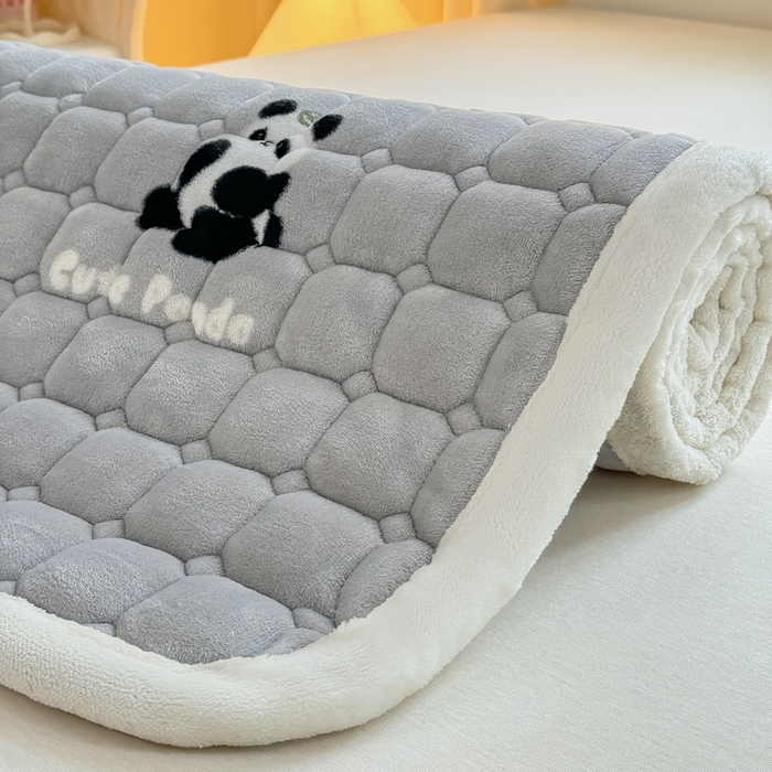 91家纺网 家纺一手货源 找家纺 优品惠 2025新款冬季牛奶绒床垫床褥垫子床护垫加绒床盖学生宿舍上下铺 熊猫灰