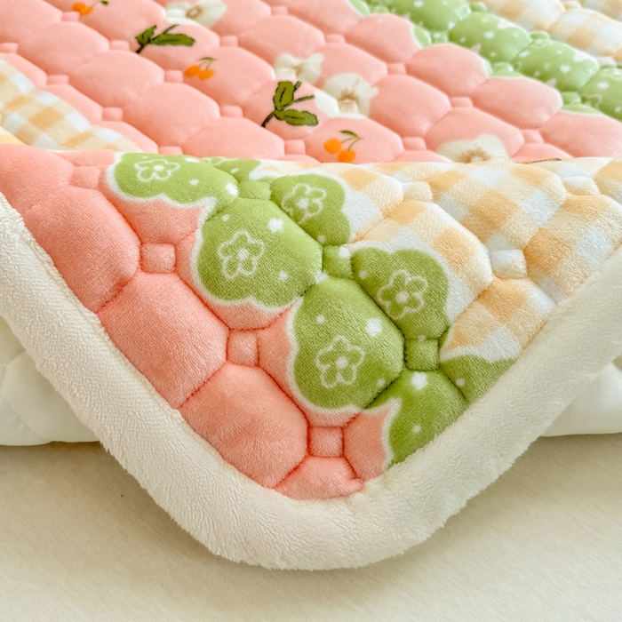 91家纺网 家纺一手货源 找家纺 优品惠 2025新款冬季牛奶绒床垫床褥垫子床护垫加绒床盖学生宿舍上下铺 熊兔花园