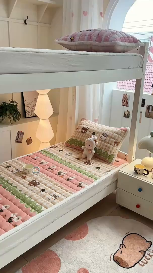 91家纺网 家纺一手货源 找家纺 优品惠 2025新款冬季牛奶绒床垫床褥垫子床护垫加绒床盖学生宿舍上下铺 熊兔花园