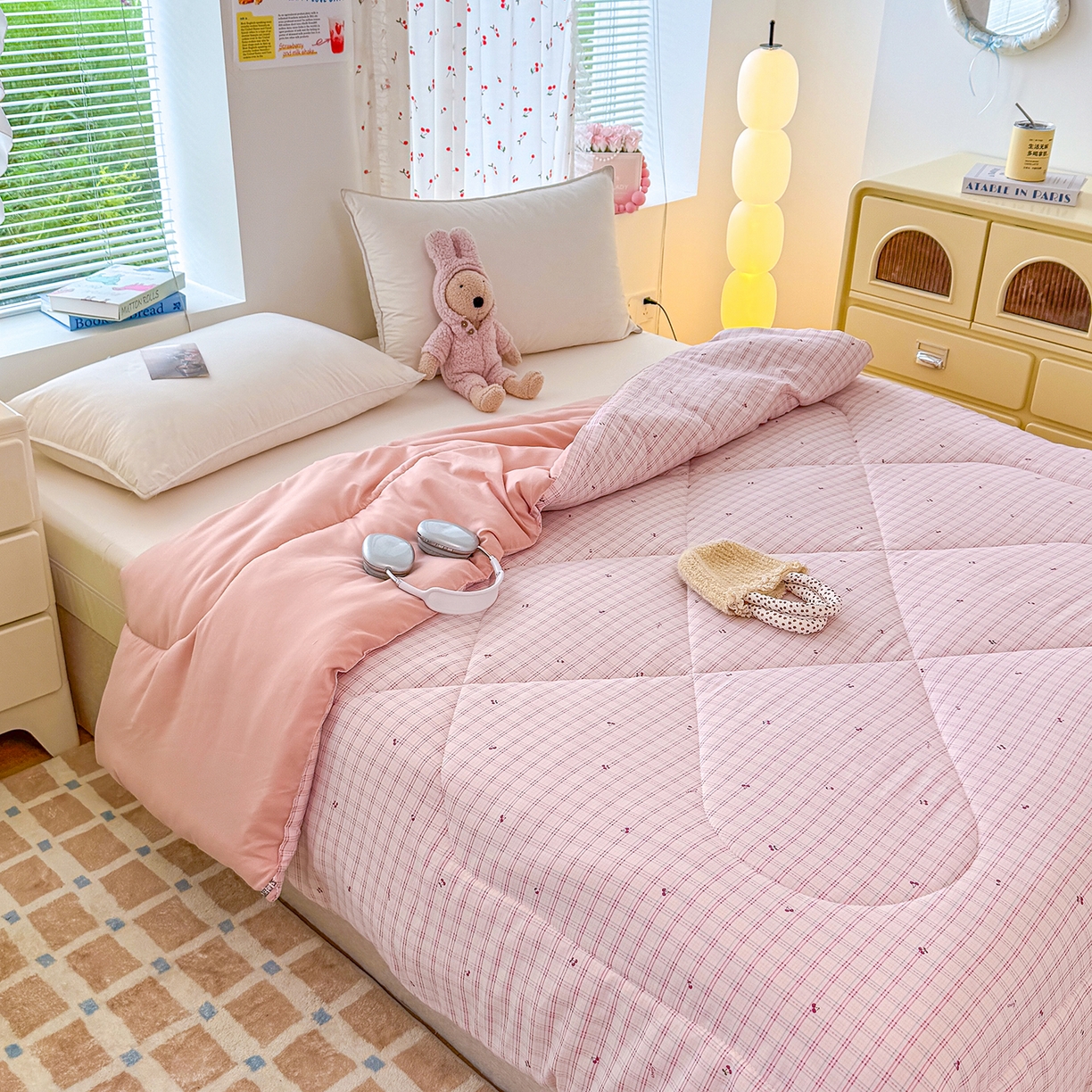 91家纺网 家纺一手货源 找家纺 弗苓家纺 2025新款糯叽叽ins风双层纱水洗棉冬被被子被芯 樱桃