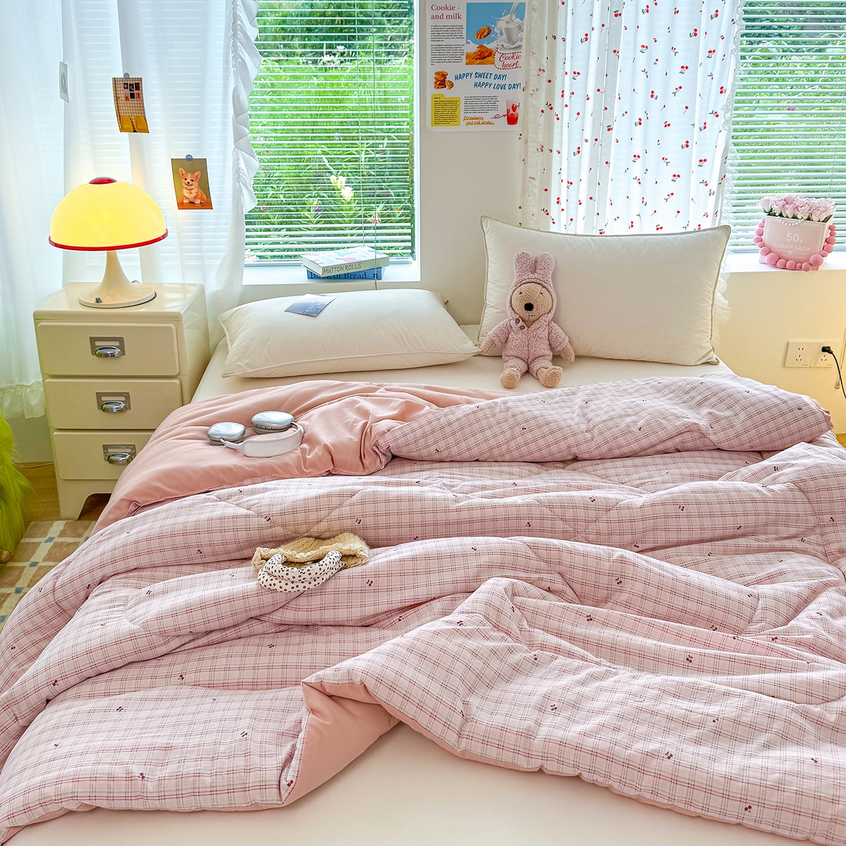 91家纺网 家纺一手货源 找家纺 弗苓家纺 2025新款糯叽叽ins风双层纱水洗棉冬被被子被芯 樱桃