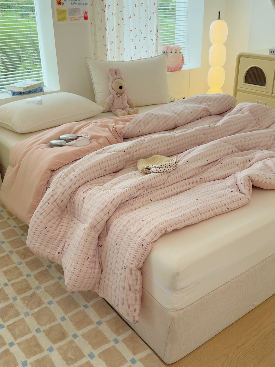 91家纺网 家纺一手货源 找家纺 弗苓家纺 2025新款糯叽叽ins风双层纱水洗棉冬被被子被芯 樱桃