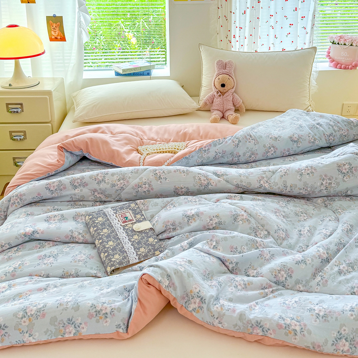 91家纺网 家纺一手货源 找家纺 弗苓家纺 2025新款糯叽叽ins风双层纱水洗棉冬被被子被芯 粉黛