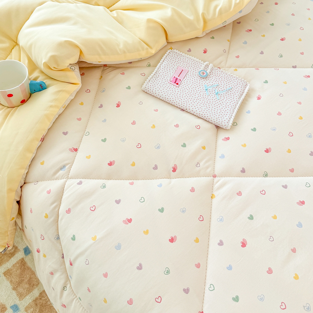 91家纺网 家纺一手货源 找家纺 弗苓家纺 2025新款糯叽叽ins风双层纱水洗棉冬被被子被芯 初恋