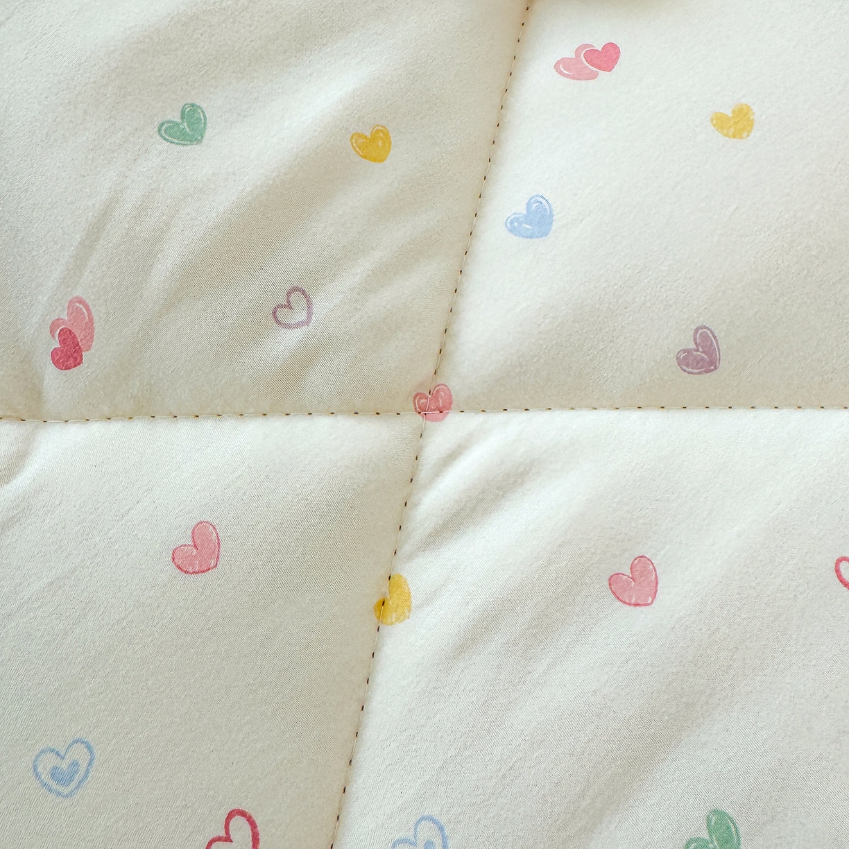 91家纺网 家纺一手货源 找家纺 弗苓家纺 2025新款糯叽叽ins风双层纱水洗棉冬被被子被芯 初恋