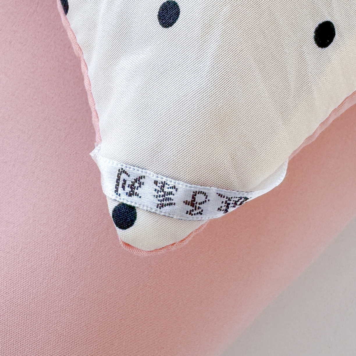 91家纺网 家纺一手货源 找家纺 弗苓家纺 2025新款糯叽叽ins风双层纱水洗棉冬被被子被芯 海盐-米