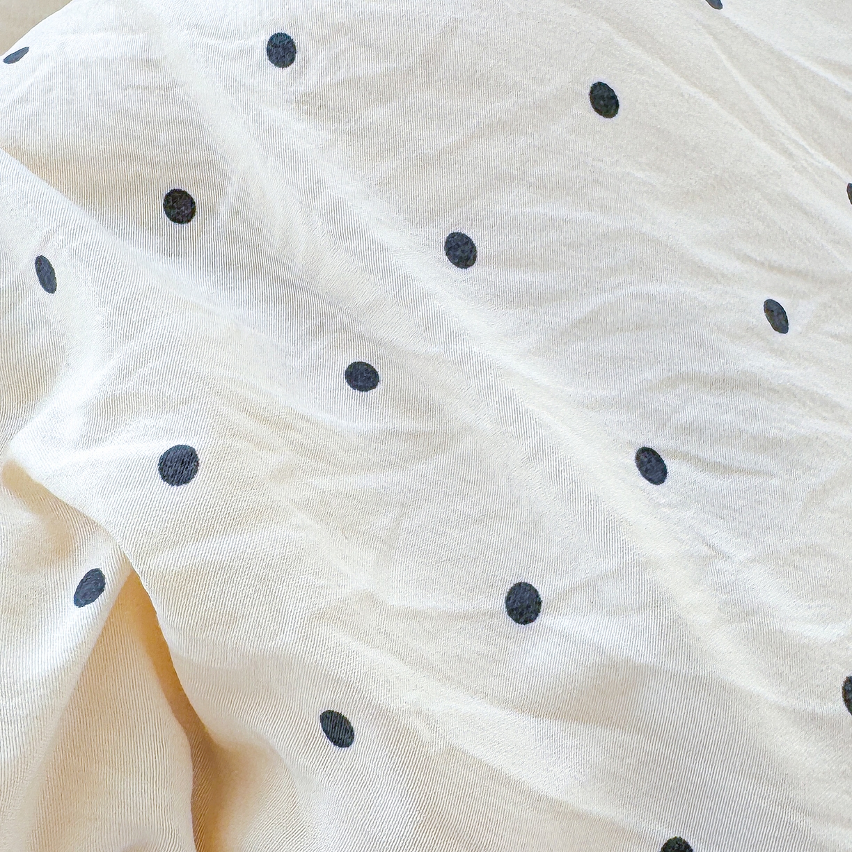 91家纺网 家纺一手货源 找家纺 弗苓家纺 2025新款糯叽叽ins风双层纱水洗棉冬被被子被芯 海盐-米