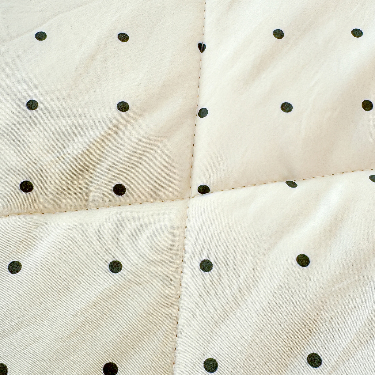 91家纺网 家纺一手货源 找家纺 弗苓家纺 2025新款糯叽叽ins风双层纱水洗棉冬被被子被芯 海盐-米