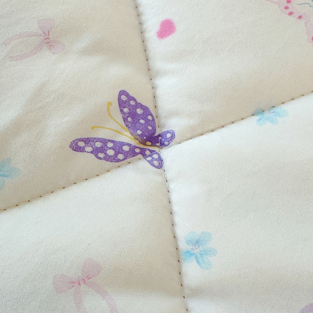 91家纺网 家纺一手货源 找家纺 弗苓家纺 2025新款糯叽叽ins风双层纱水洗棉冬被被子被芯 梦蝶