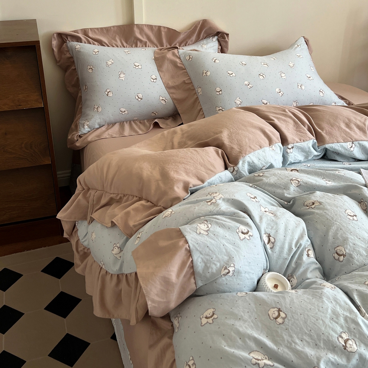 91家纺网 家纺一手货源 找家纺 梦莱斯 2025新款高克重云感棉四件套-花边款 星星狗