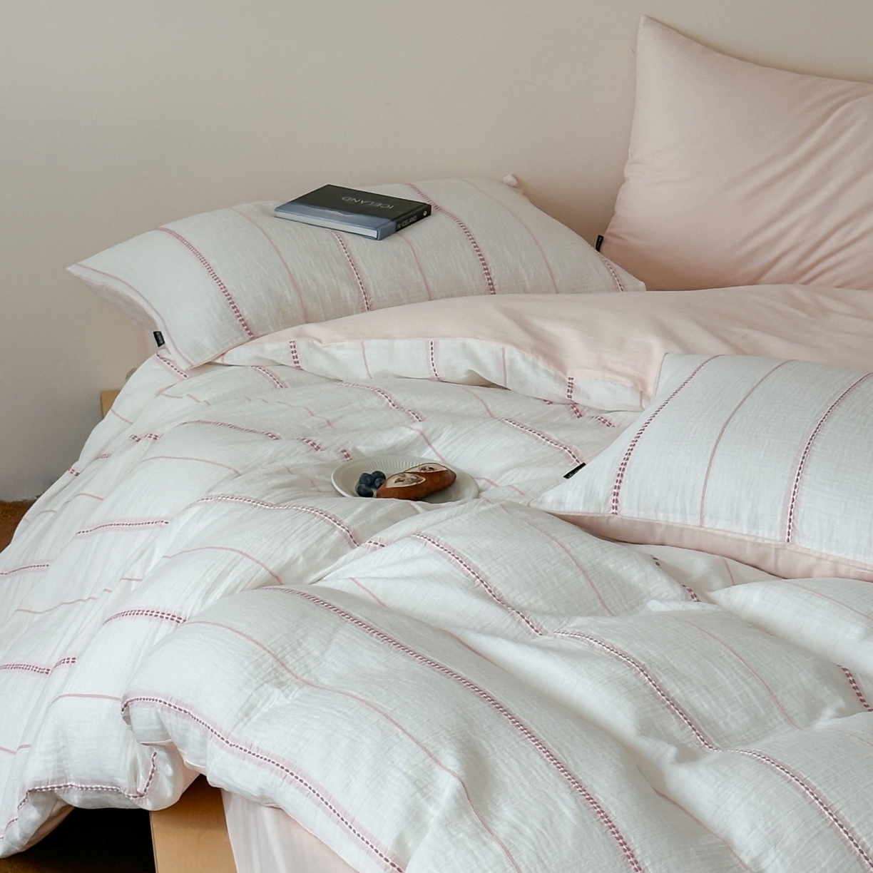 91家纺网 家纺一手货源 找家纺 （总）蜜宿 2025新款全棉纯棉水洗双层纱穿线提花四件套