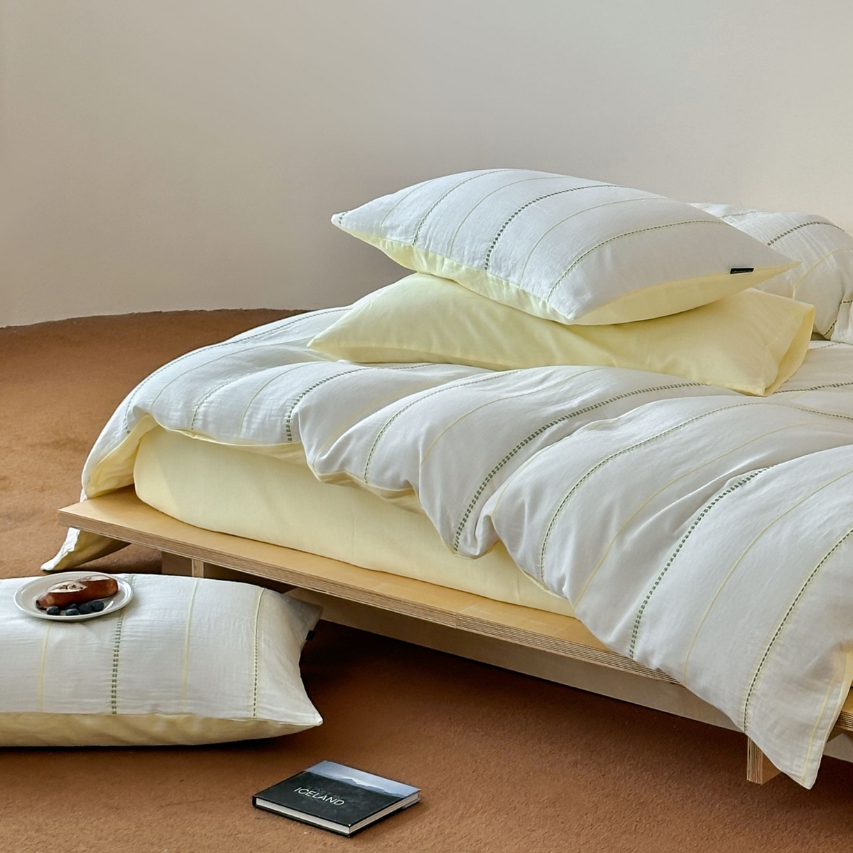 91家纺网 家纺一手货源 找家纺 蜜宿 2025新款全棉纯棉水洗双层纱穿线提花四件套 梨白-黄