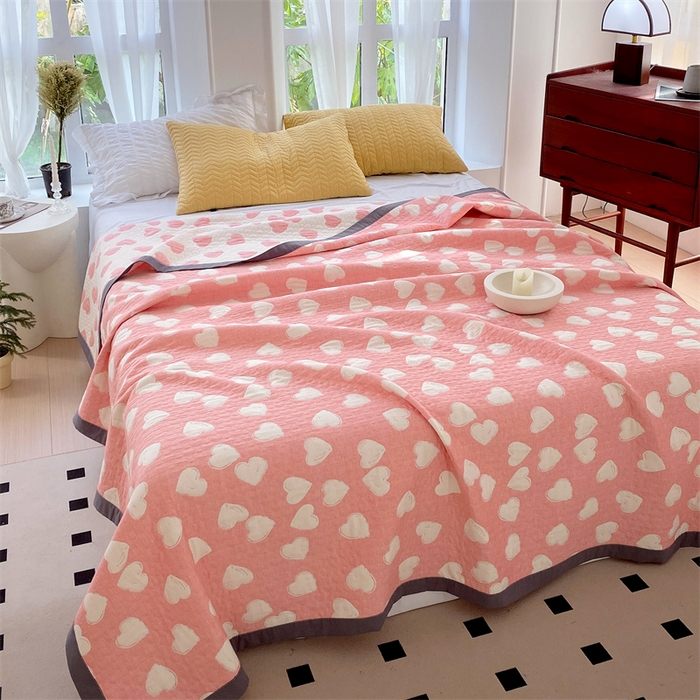 91家纺网 家纺一手货源 找家纺 ME/ERA HOME寐时代 2025新款a类全棉三层纱多功能毛巾被盖毯床单夏被 甜蜜爱心-粉