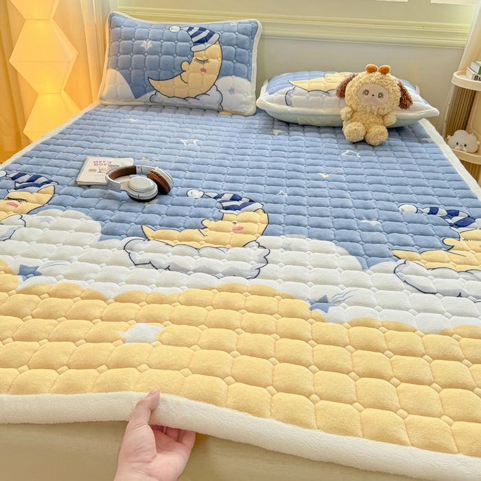 91家纺网 家纺一手货源 找家纺 优品惠 2025新款牛奶绒床垫床褥垫子床护垫冬季加绒加厚夹棉床盖 月亮萌宝
