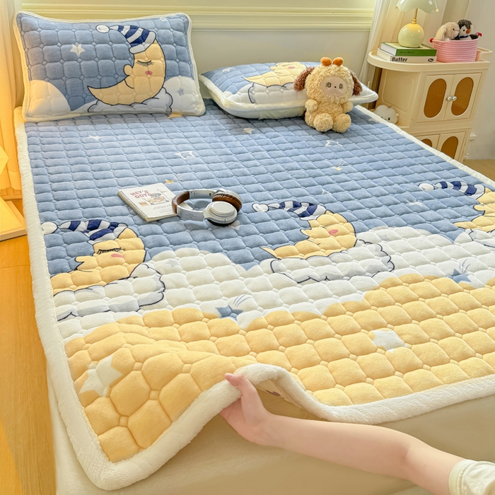 91家纺网 家纺一手货源 找家纺 优品惠 2025新款牛奶绒床垫床褥垫子床护垫冬季加绒加厚夹棉床盖 月亮萌宝