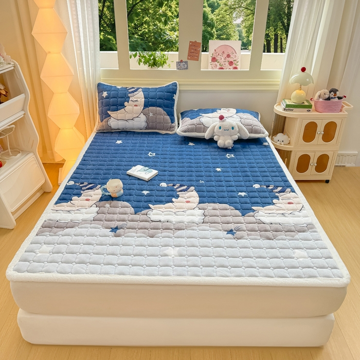 91家纺网 家纺一手货源 找家纺 优品惠 2025新款牛奶绒床垫床褥垫子床护垫冬季加绒加厚夹棉床盖 月亮蓝