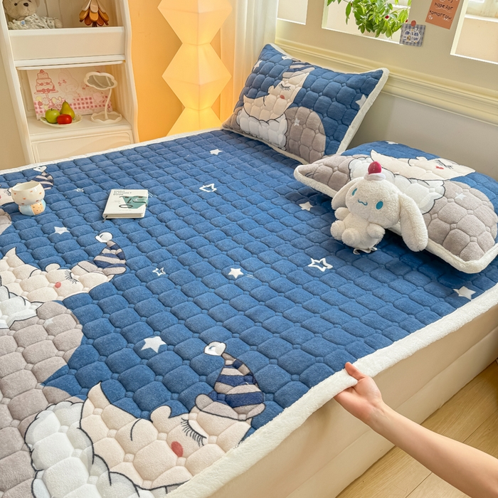 91家纺网 家纺一手货源 找家纺 优品惠 2025新款牛奶绒床垫床褥垫子床护垫冬季加绒加厚夹棉床盖 月亮蓝