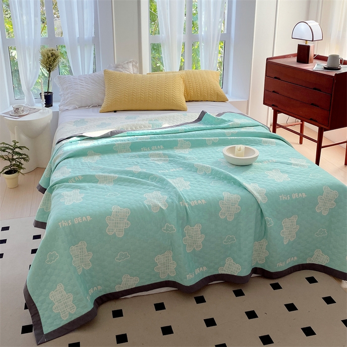 91家纺网 家纺一手货源 找家纺 ME/ERA HOME寐时代 2025新款a类全棉三层纱多功能毛巾被盖毯床单夏被 云朵小熊-绿
