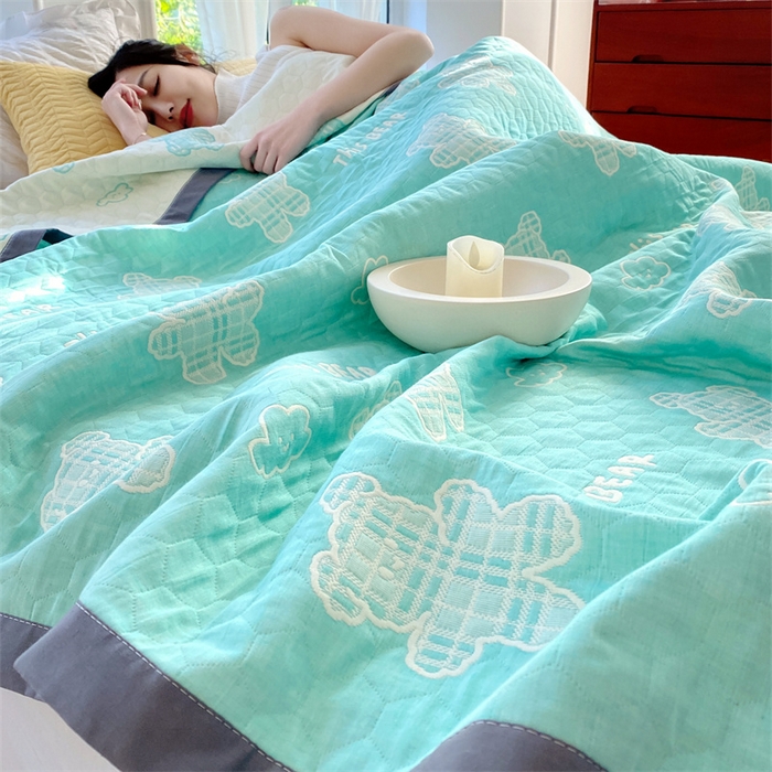 91家纺网 家纺一手货源 找家纺 ME/ERA HOME寐时代 2025新款a类全棉三层纱多功能毛巾被盖毯床单夏被 云朵小熊-绿