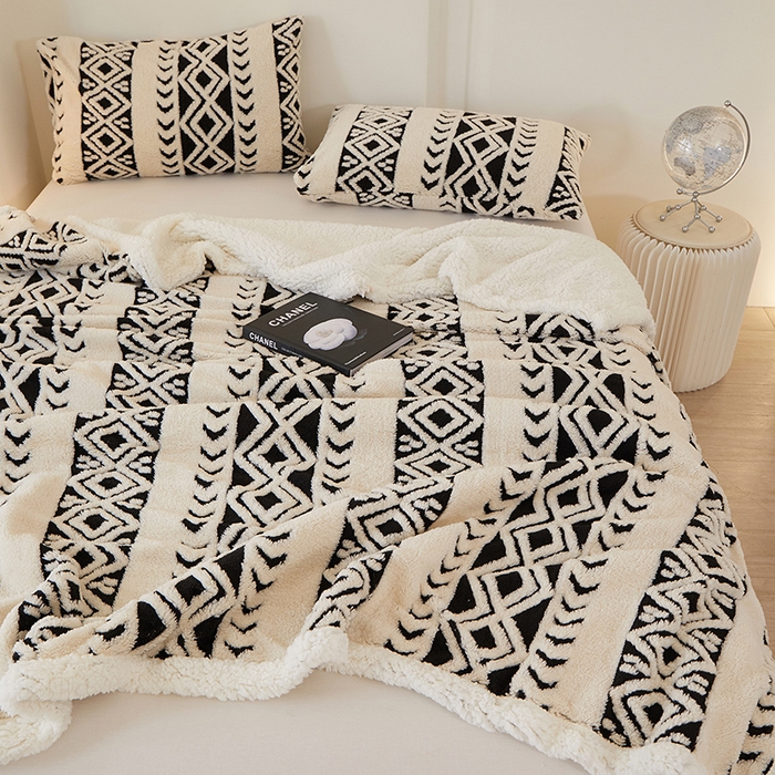 91家纺网 家纺一手货源 找家纺 楼兰公主 2025新款阳离子羊羔绒菱格毯毛毯毯子-麦格系列 菱格-白