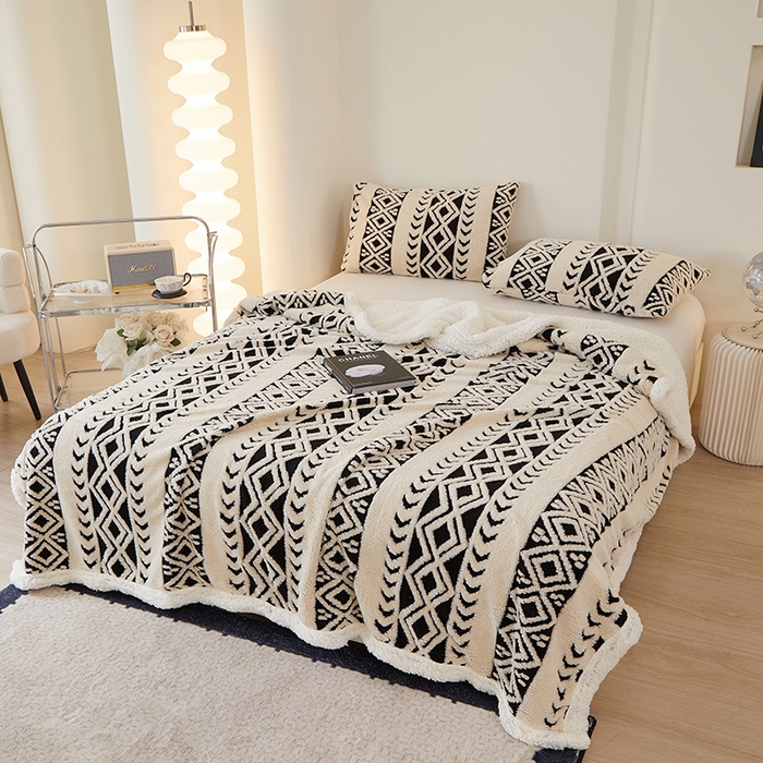 91家纺网 家纺一手货源 找家纺 楼兰公主 2025新款阳离子羊羔绒菱格毯毛毯毯子-麦格系列 菱格-白