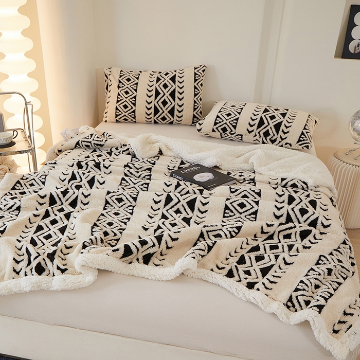 91家纺网 家纺一手货源 找家纺 楼兰公主 2025新款阳离子羊羔绒菱格毯毛毯毯子-麦格系列 菱格-白