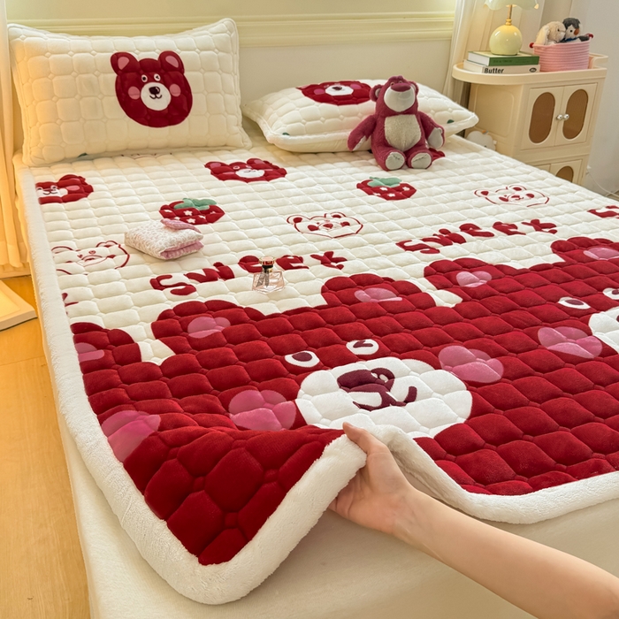 91家纺网 家纺一手货源 找家纺 优品惠 2025新款牛奶绒床垫床褥垫子床护垫冬季加绒加厚夹棉床盖 可爱熊