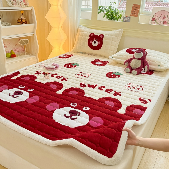 91家纺网 家纺一手货源 找家纺 优品惠 2025新款牛奶绒床垫床褥垫子床护垫冬季加绒加厚夹棉床盖 可爱熊