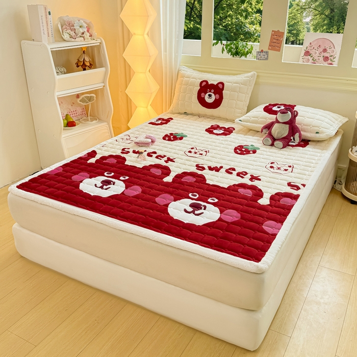 91家纺网 家纺一手货源 找家纺 优品惠 2025新款牛奶绒床垫床褥垫子床护垫冬季加绒加厚夹棉床盖 可爱熊