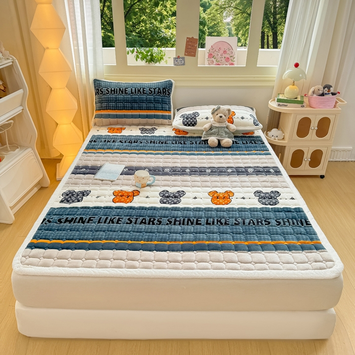 91家纺网 家纺一手货源 找家纺 优品惠 2025新款牛奶绒床垫床褥垫子床护垫冬季加绒加厚夹棉床盖 都市潮熊