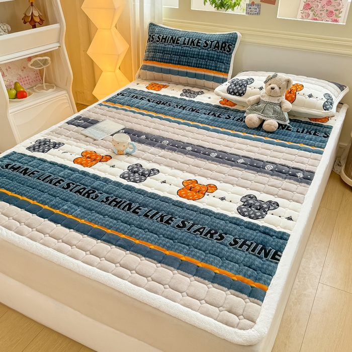 91家纺网 家纺一手货源 找家纺 优品惠 2025新款牛奶绒床垫床褥垫子床护垫冬季加绒加厚夹棉床盖 都市潮熊