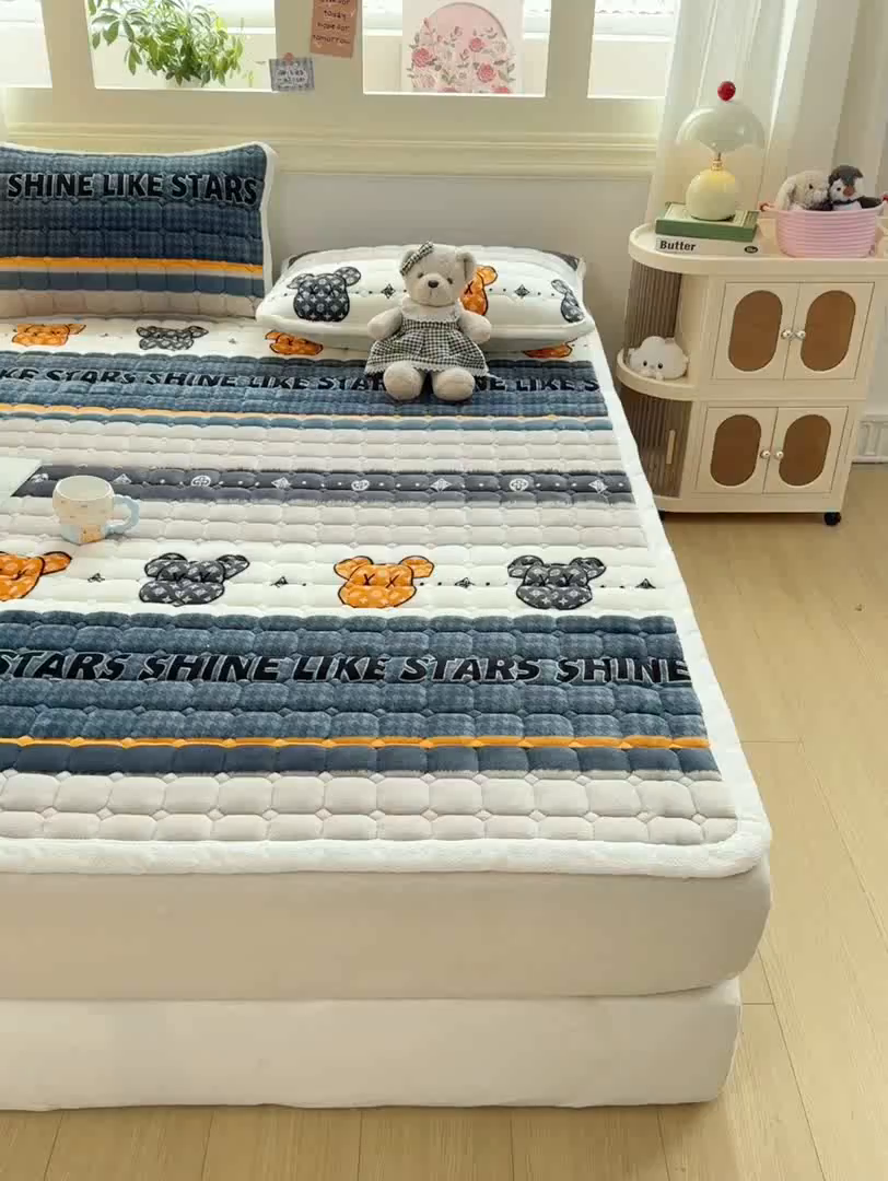 91家纺网 家纺一手货源 找家纺 优品惠 2025新款牛奶绒床垫床褥垫子床护垫冬季加绒加厚夹棉床盖 都市潮熊