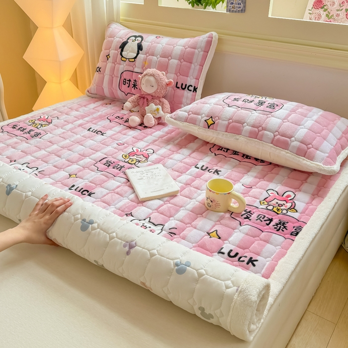 91家纺网 家纺一手货源 找家纺 优品惠 2025新款牛奶绒床垫床褥垫子床护垫冬季加绒加厚夹棉床盖 发财暴富