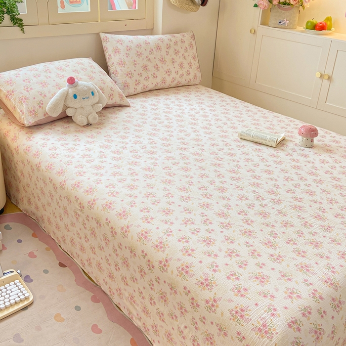 91家纺网 家纺一手货源 找家纺 夜笙家纺 2025新款110克水洗棉双层纱单床单系列 花束粉