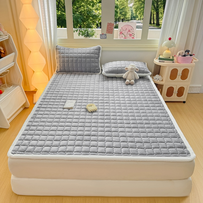 91家纺网 家纺一手货源 找家纺 优品惠 2025新款牛奶绒床垫床褥垫子床护垫冬季加绒加厚夹棉床盖 高级灰