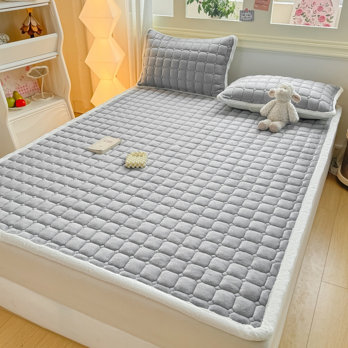 91家纺网 家纺一手货源 找家纺 优品惠 2025新款牛奶绒床垫床褥垫子床护垫冬季加绒加厚夹棉床盖 高级灰