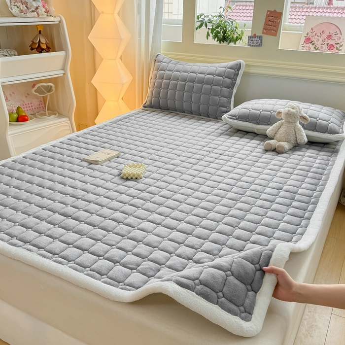 91家纺网 家纺一手货源 找家纺 优品惠 2025新款牛奶绒床垫床褥垫子床护垫冬季加绒加厚夹棉床盖 高级灰