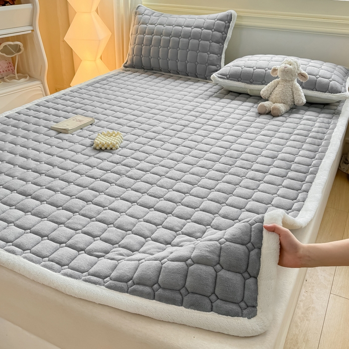 91家纺网 家纺一手货源 找家纺 优品惠 2025新款牛奶绒床垫床褥垫子床护垫冬季加绒加厚夹棉床盖 高级灰