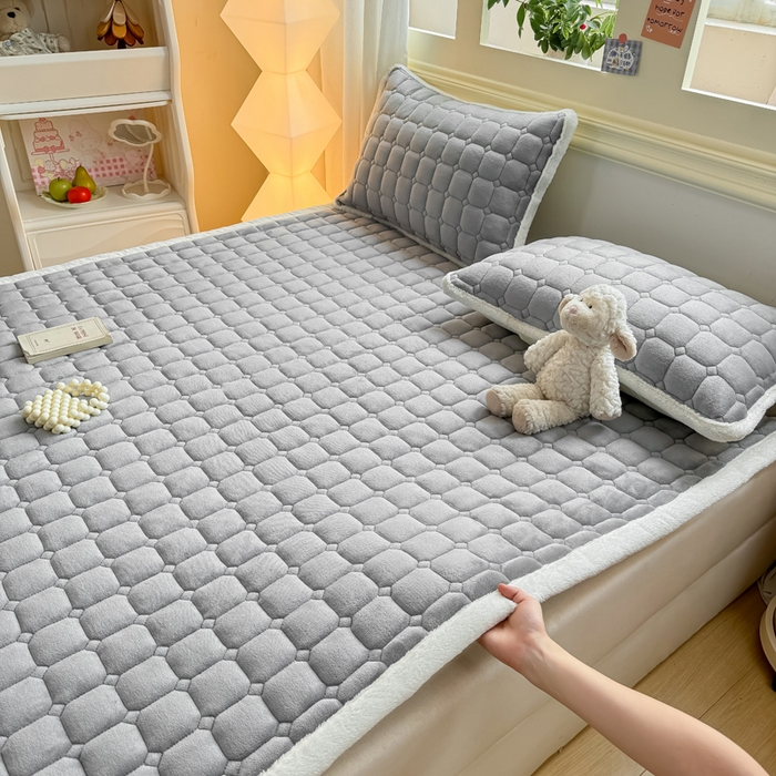 91家纺网 家纺一手货源 找家纺 优品惠 2025新款牛奶绒床垫床褥垫子床护垫冬季加绒加厚夹棉床盖 高级灰