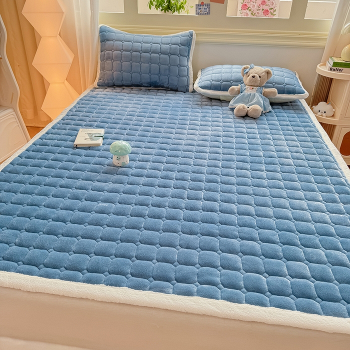 91家纺网 家纺一手货源 找家纺 优品惠 2025新款牛奶绒床垫床褥垫子床护垫冬季加绒加厚夹棉床盖 灰蓝