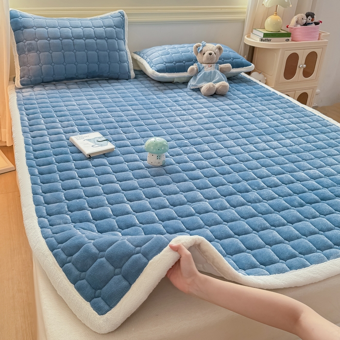 91家纺网 家纺一手货源 找家纺 优品惠 2025新款牛奶绒床垫床褥垫子床护垫冬季加绒加厚夹棉床盖 灰蓝