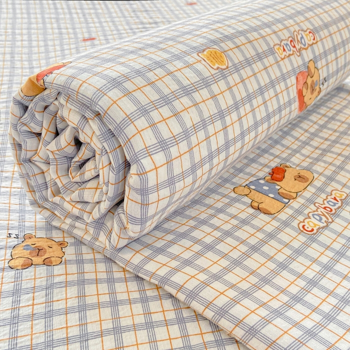 91家纺网 家纺一手货源 找家纺 夜笙家纺 2025新款110克水洗棉双层纱单床单系列 卡皮巴拉-蓝