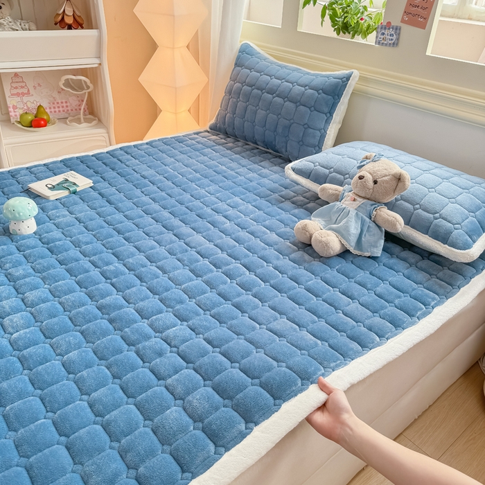 91家纺网 家纺一手货源 找家纺 优品惠 2025新款牛奶绒床垫床褥垫子床护垫冬季加绒加厚夹棉床盖 灰蓝
