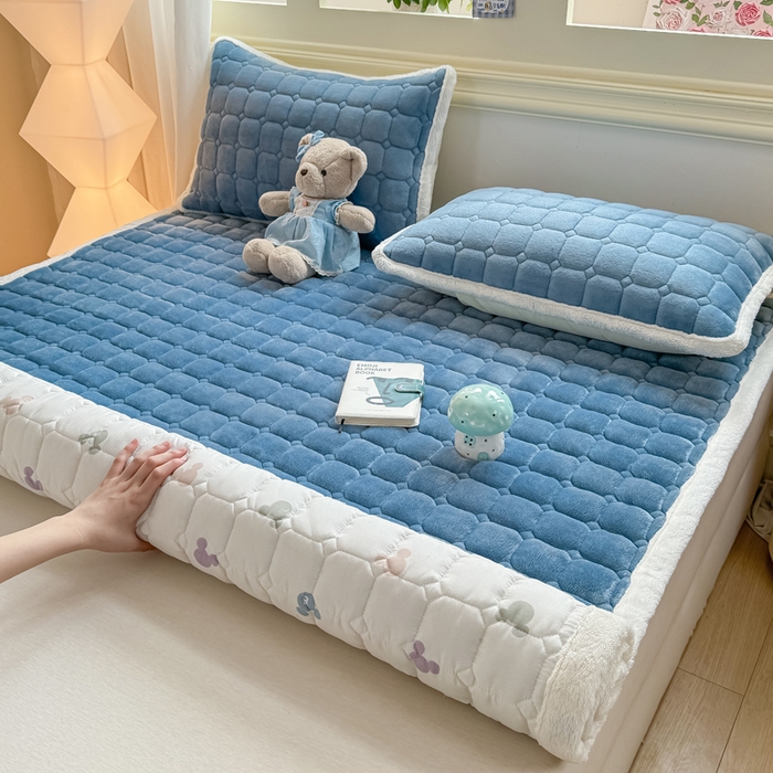 91家纺网 家纺一手货源 找家纺 优品惠 2025新款牛奶绒床垫床褥垫子床护垫冬季加绒加厚夹棉床盖 灰蓝