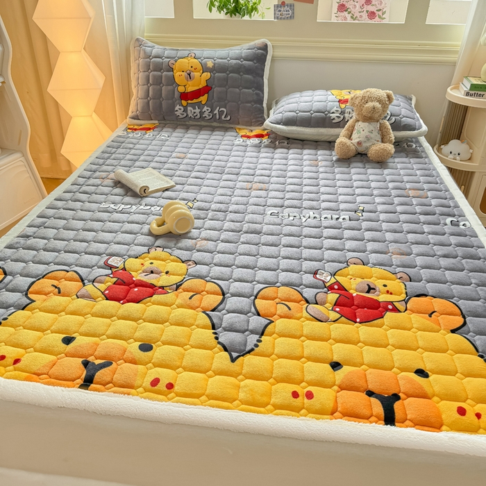 91家纺网 家纺一手货源 找家纺 优品惠 2025新款牛奶绒床垫床褥垫子床护垫冬季加绒加厚夹棉床盖 卡皮巴拉