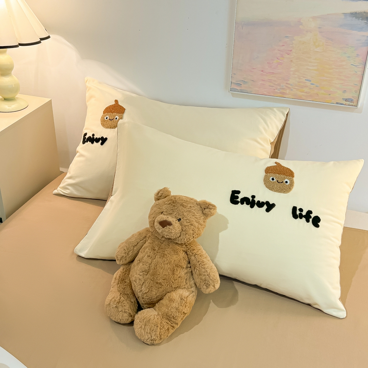 91家纺网 家纺一手货源 找家纺 多乐家纺 2025新款卡通全棉磨毛毛巾绣单枕套 坚果-奶咖