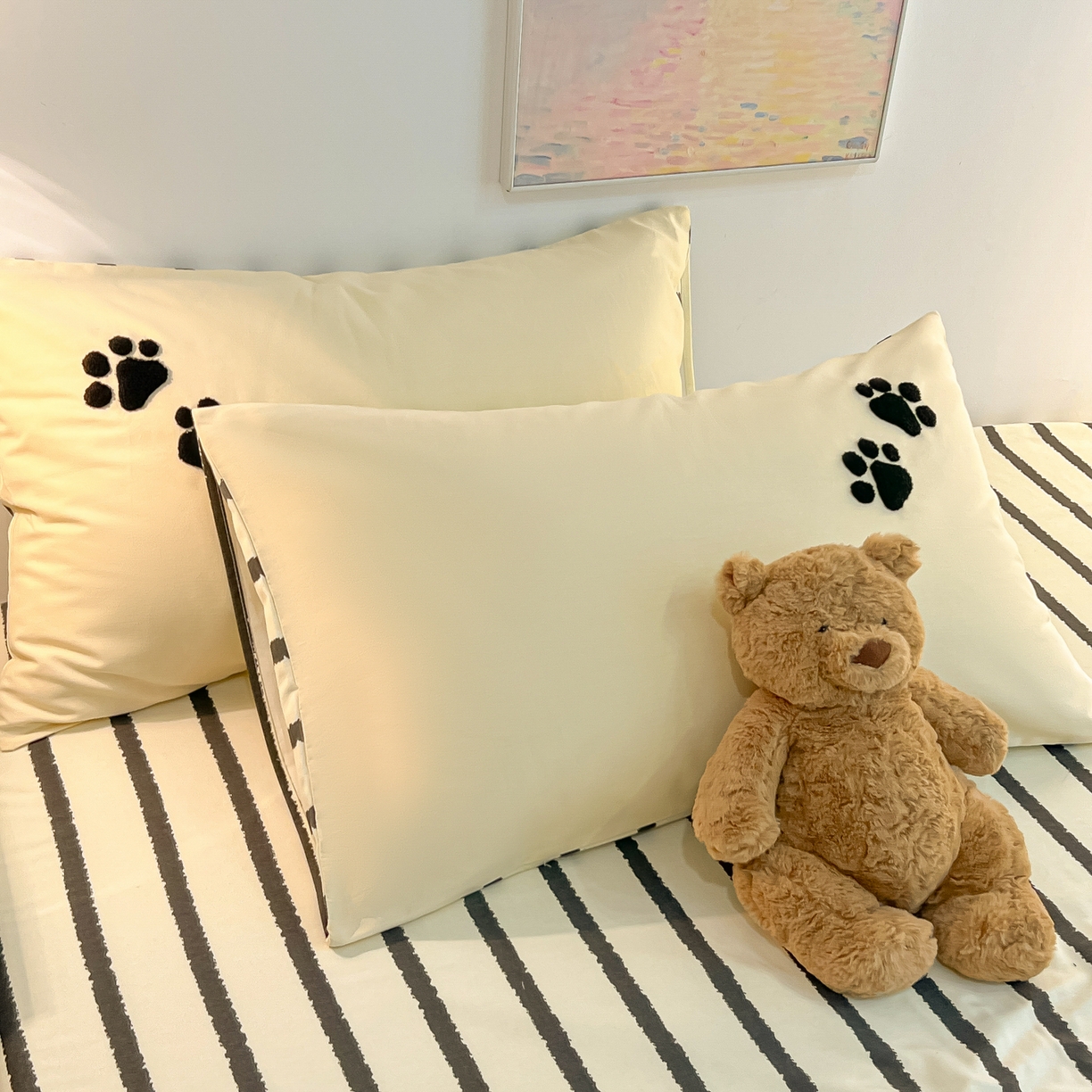 91家纺网 家纺一手货源 找家纺 多乐家纺 2025新款卡通全棉磨毛毛巾绣单枕套 腊肠狗-黑条