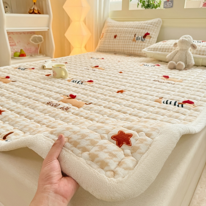 91家纺网 家纺一手货源 找家纺 优品惠 2025新款牛奶绒床垫床褥垫子床护垫冬季加绒加厚夹棉床盖 腊肠狗